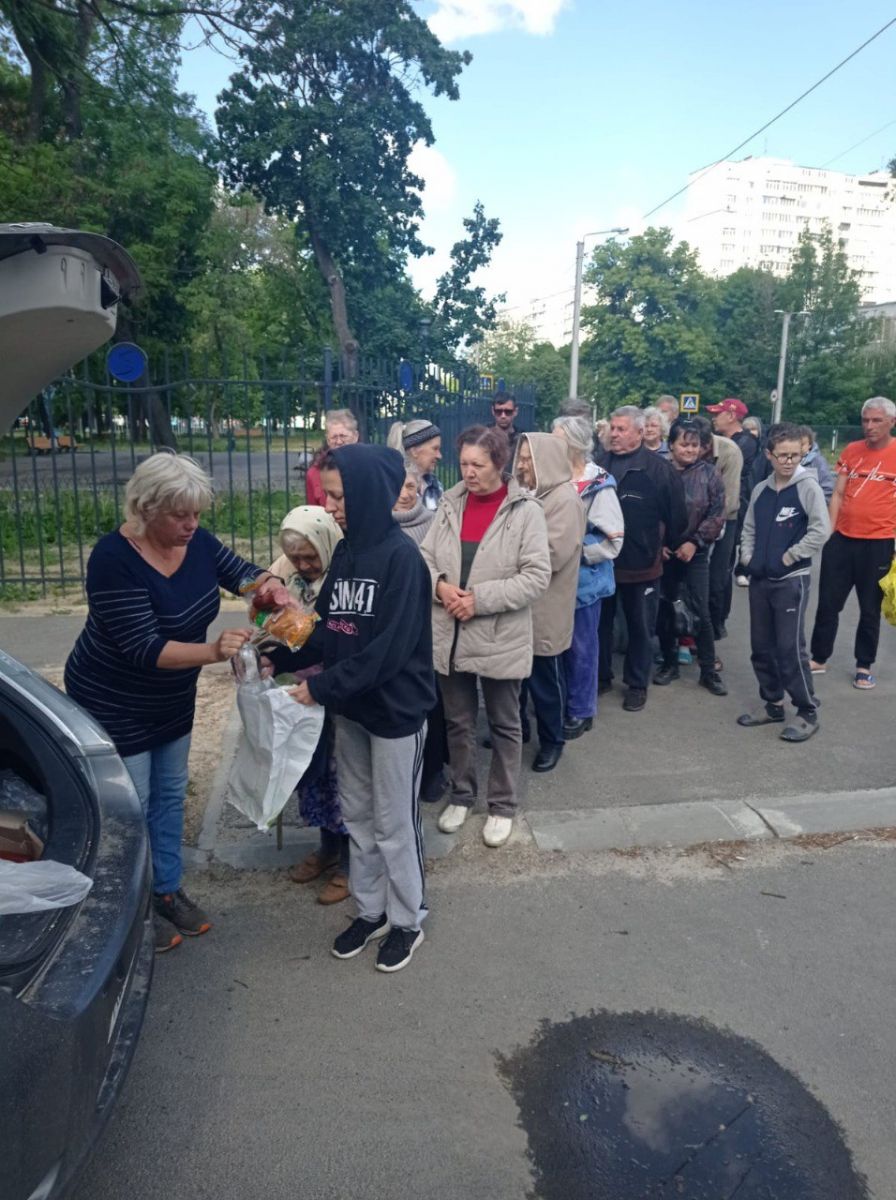 В Харькове продолжают работать точки выдачи гуманитарной помощи
